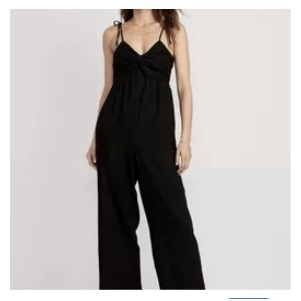 Old Navy Tie-Shoulder Cropped Twist-Front Smocked Jumpsuit Black Size Large
